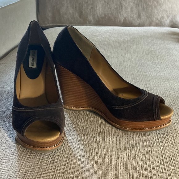 Steve Madden Brown Suede 4.25 inch Wedges - Style Cristan - Size 9.5 - Worn once - Picture 5 of 15